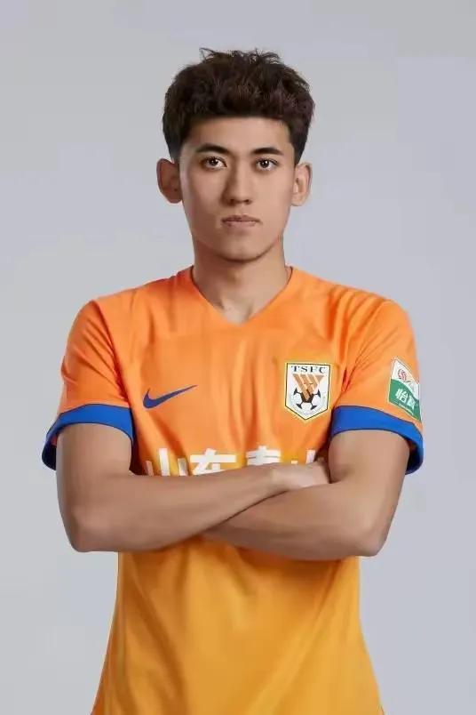 包含亚冠转会期走向成谜；山东泰山伤情更新；管理层满意；赛季目标并未改变的词条-九游电子平台