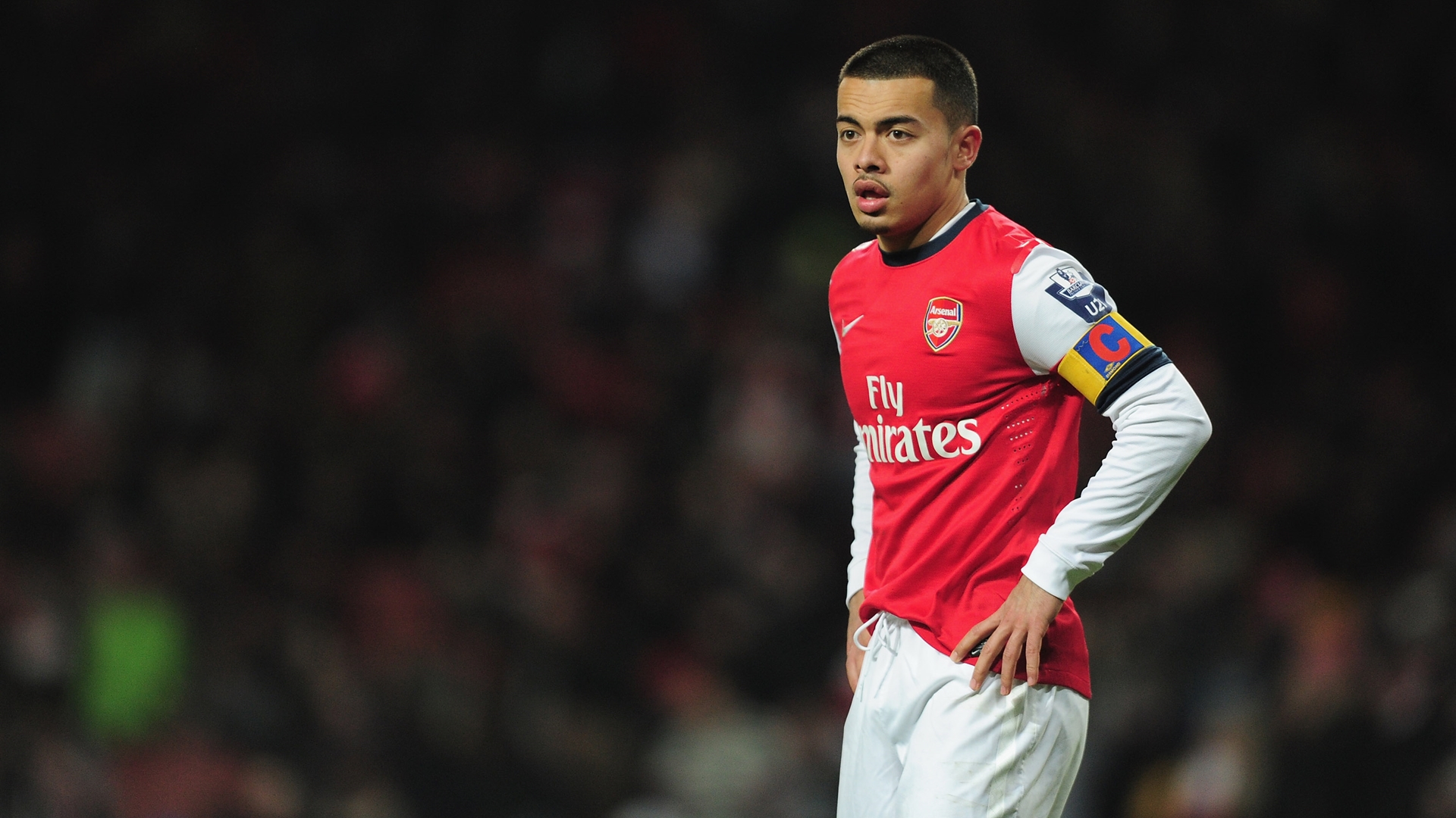 关于赛地聚焦——国王杯清晨热度飙升；费耶诺德豪取连胜；悬念犹存；赛程密集仍需轮换的信息-九游娱乐中心